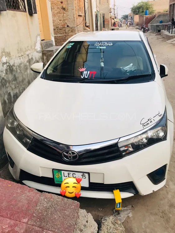 Toyota Corolla 2015 for Sale in Faisalabad Image-1