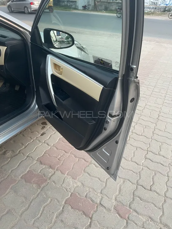 ٹویوٹا کرولا 2019 for Sale in شیخوپورہ ٹویوٹا کرولا 2019 for Sale in شیخوپورہ Image-9