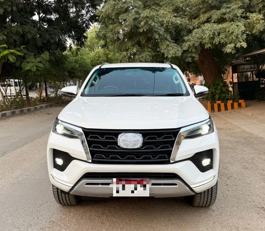 Toyota Fortuner 2021 for Sale in Karachi Toyota Fortuner 2021 for Sale in Karachi Image-1