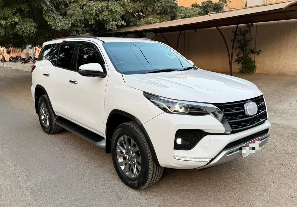 Toyota Fortuner 2021 for Sale in Karachi Toyota Fortuner 2021 for Sale in Karachi Image-3