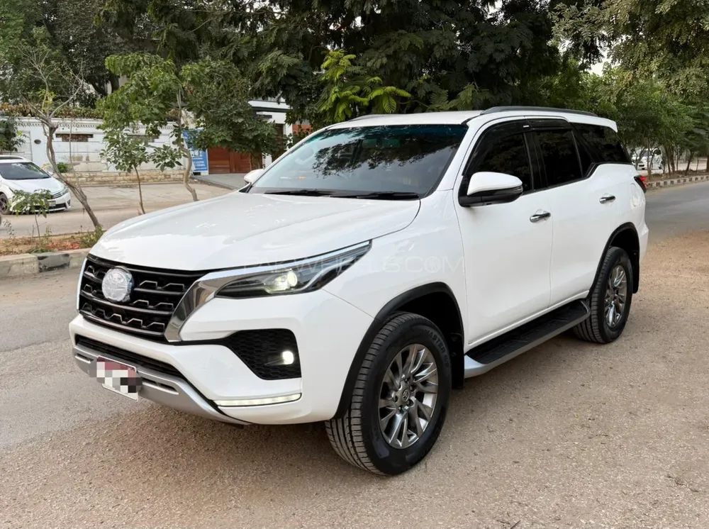Toyota Fortuner 2021 for Sale in Karachi Toyota Fortuner 2021 for Sale in Karachi Image-2