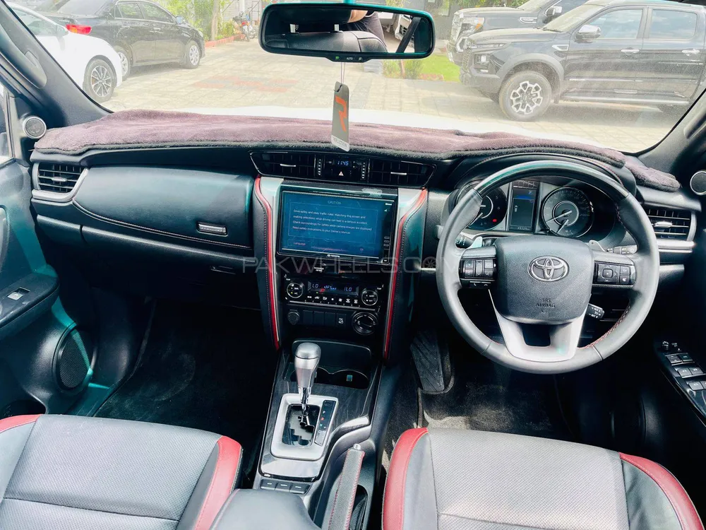 Toyota Fortuner 2022 for Sale in Islamabad Toyota Fortuner 2022 for Sale in Islamabad Image-7