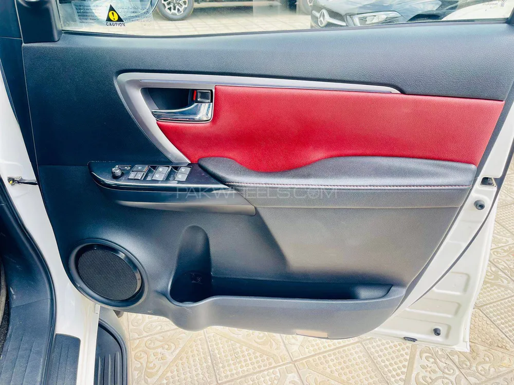 Toyota Fortuner 2022 for Sale in Islamabad Toyota Fortuner 2022 for Sale in Islamabad Image-8