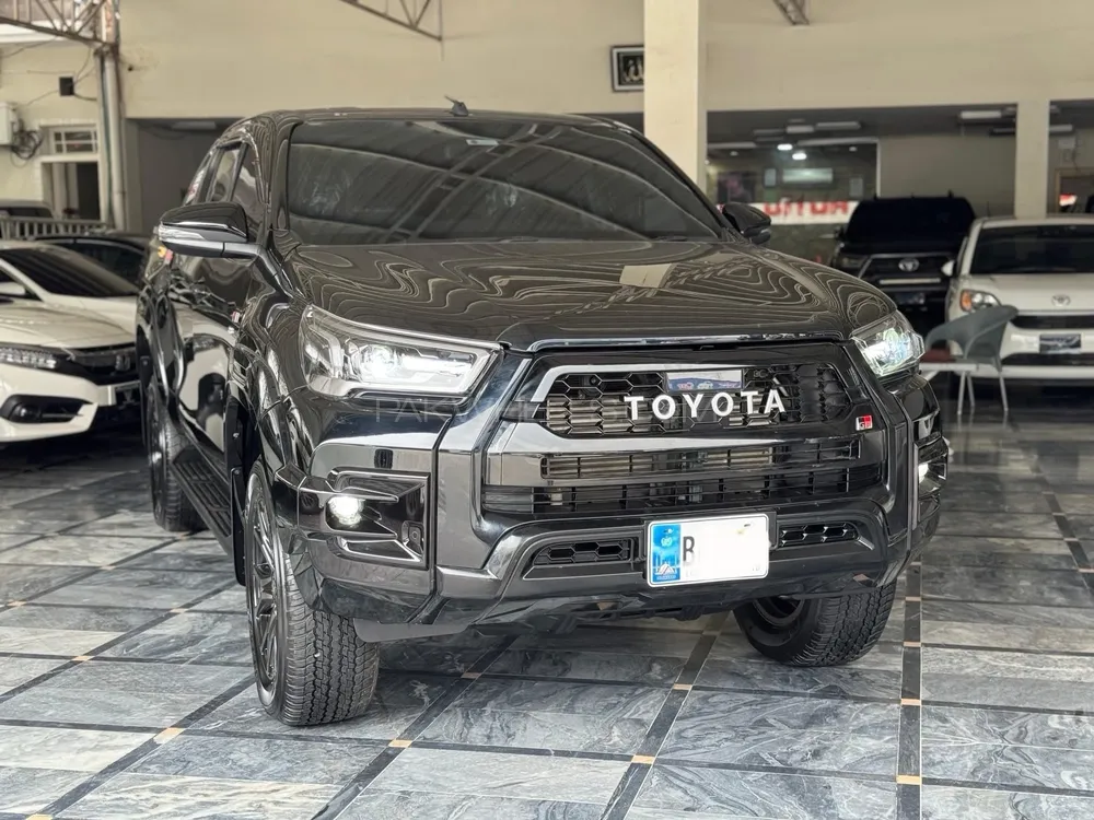 Toyota Hilux 2025 for Sale in Peshawar Image-1