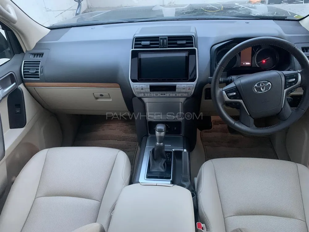 ٹویوٹا پراڈو 2021 for Sale in اسلام آباد ٹویوٹا پراڈو 2021 for Sale in اسلام آباد Image-3