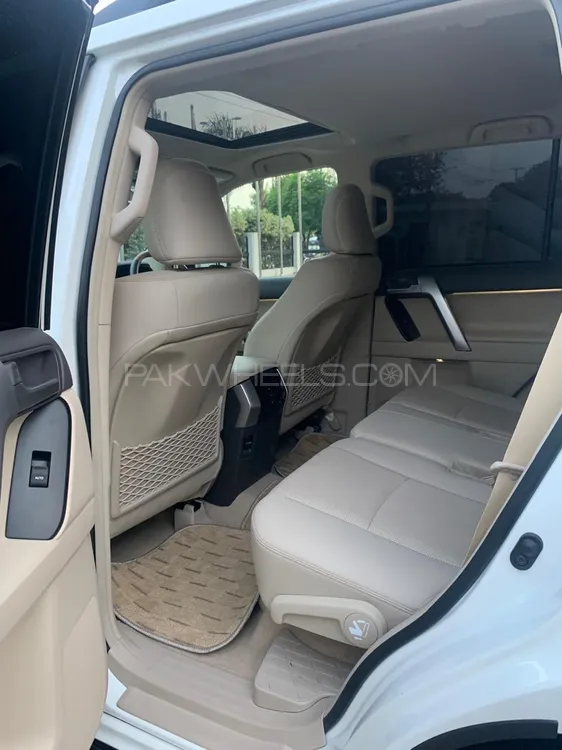 ٹویوٹا پراڈو 2021 for Sale in اسلام آباد ٹویوٹا پراڈو 2021 for Sale in اسلام آباد Image-10