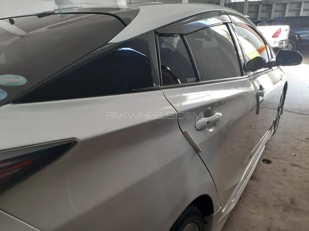 Toyota Prius 2018 for Sale in Risalpur Toyota Prius 2018 for Sale in Risalpur Image-8
