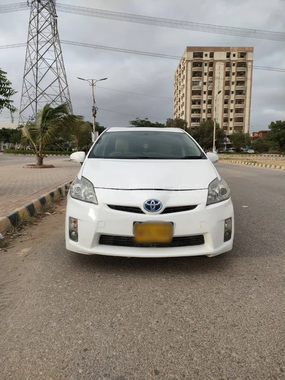 Toyota Prius 2011 for Sale in Karachi Image-1