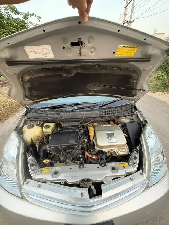 Toyota Prius 2011 for Sale in Multan Image-1