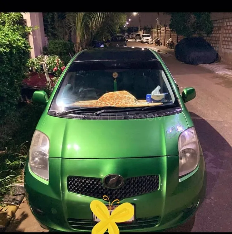 Toyota Vitz 2005 for Sale in Karachi Image-1