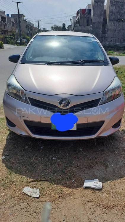 Toyota Vitz 2011 for Sale in Lahore Image-1