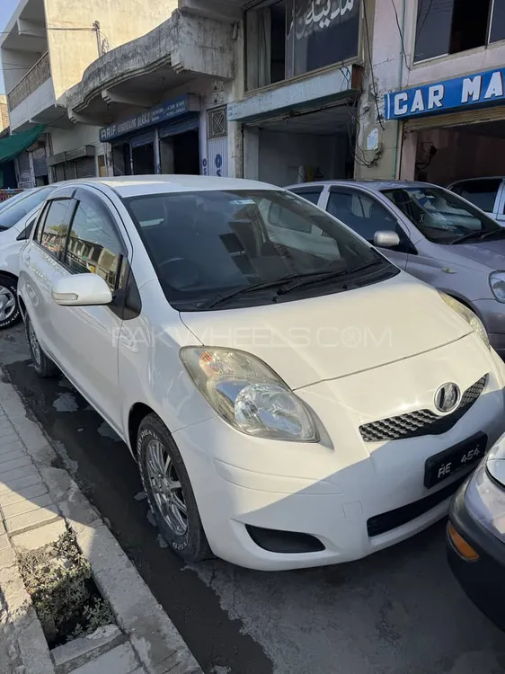 Toyota Vitz 2006 for Sale in Mardan Image-1