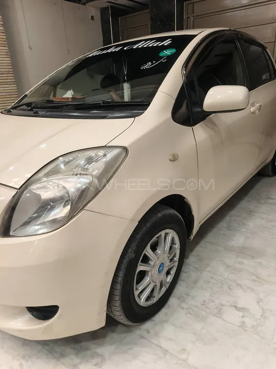 Toyota Vitz 2005 for Sale in Quetta Image-1