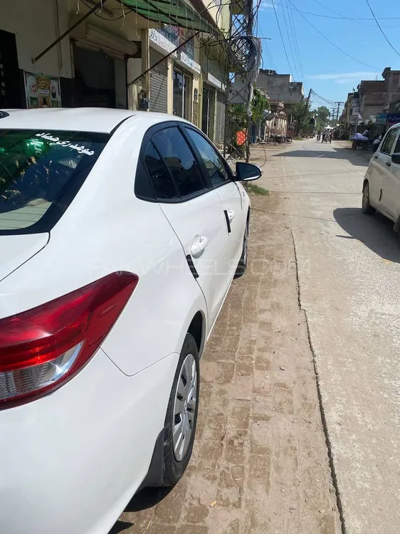 ٹویوٹا یارس سیڈان 2023 for Sale in گجرانوالہ ٹویوٹا یارس سیڈان 2023 for Sale in گجرانوالہ Image-3