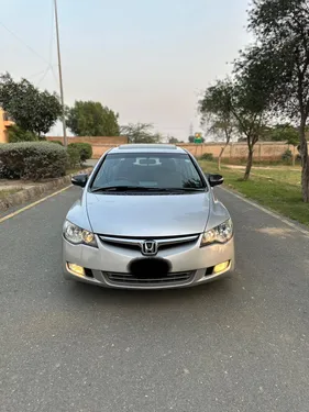 Honda Civic VTi Oriel 1.8 i-VTEC 2011