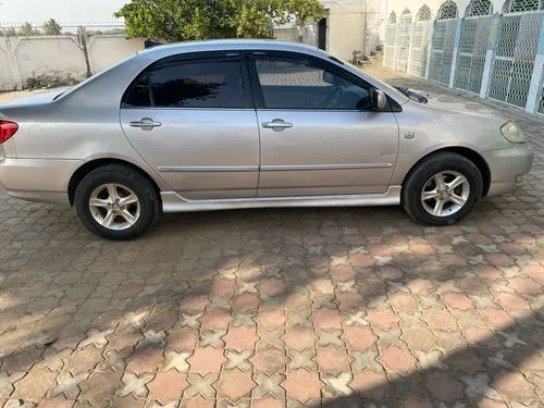 Toyota Corolla SE Saloon Automatic 2003