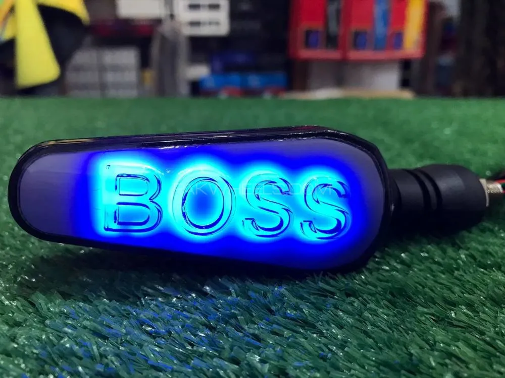 Boss Style Dual Color LED Lights – Blue DRL & Yellow Signals Boss Style Dual Color LED Lights – Blue DRL & Yellow Signals Image-2