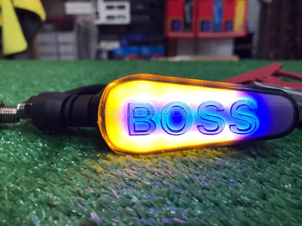 Boss Style Dual Color LED Lights – Blue DRL & Yellow Signals Boss Style Dual Color LED Lights – Blue DRL & Yellow Signals Image-3
