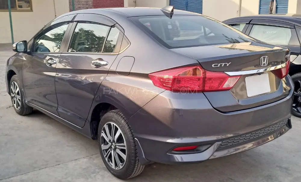 Honda City 2025 for Sale in Lahore Honda City 2025 for Sale in Lahore Image-4