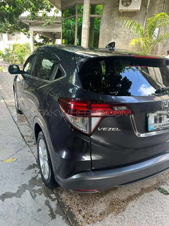 Honda Vezel 2014 for Sale in Islamabad Image-1