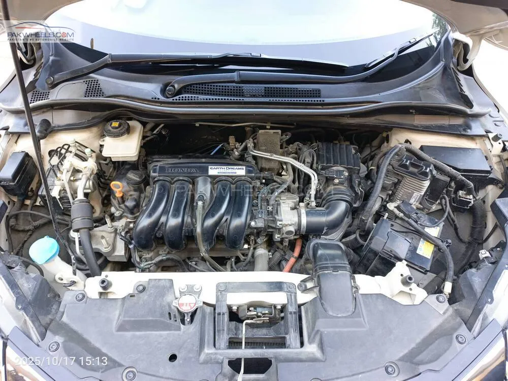 Honda Vezel 2018 for Sale in Karachi Honda Vezel 2018 for Sale in Karachi Image-8