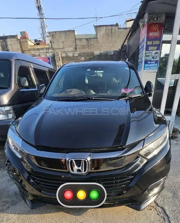 Honda Vezel 2018 for Sale in Abbottabad Honda Vezel 2018 for Sale in Abbottabad Image-3