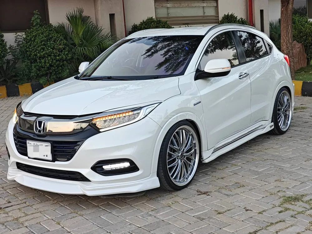 Honda Vezel 2018 for Sale in Islamabad Honda Vezel 2018 for Sale in Islamabad Image-1