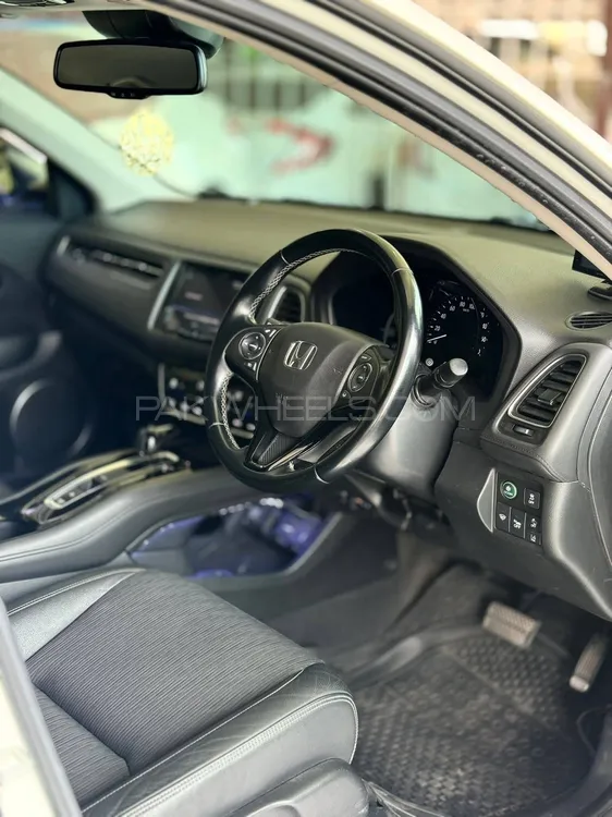 Honda Vezel 2018 for Sale in Islamabad Honda Vezel 2018 for Sale in Islamabad Image-10