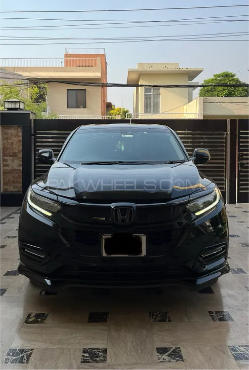 Honda Vezel 2019 for Sale in Lahore Image-1