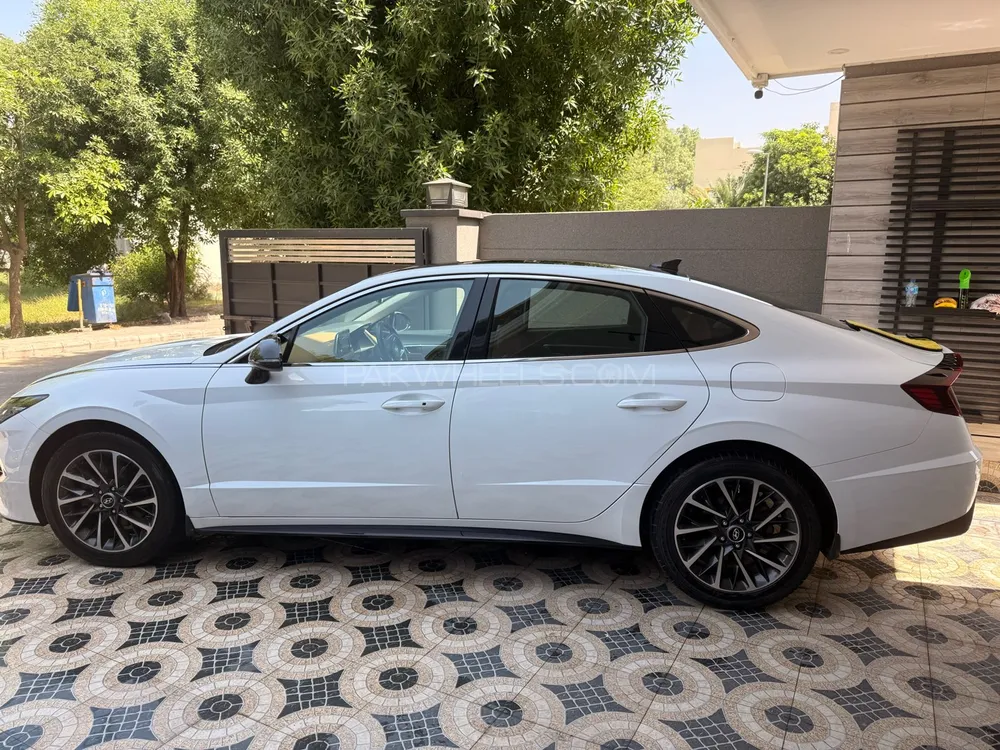 Hyundai Sonata 2022 for Sale in Lahore Image-1