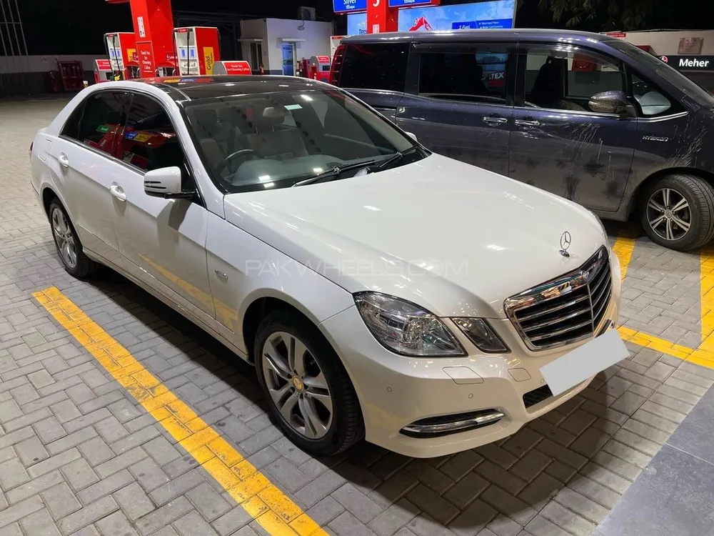 Mercedes Benz E Class 2011 for Sale in Islamabad Image-1