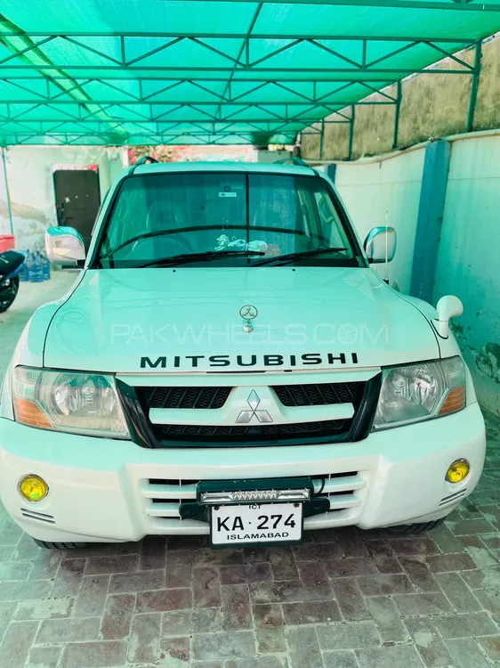 Mitsubishi Pajero 2005 for Sale in Multan Image-1