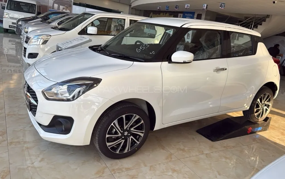 Suzuki Swift 2025 for Sale in Sialkot Image-1