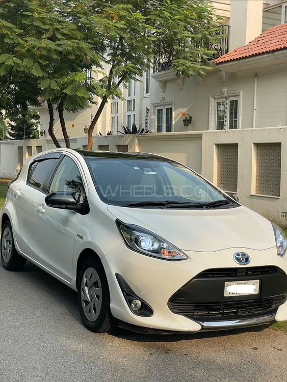 Toyota Aqua 2020 for Sale in Lahore Image-1