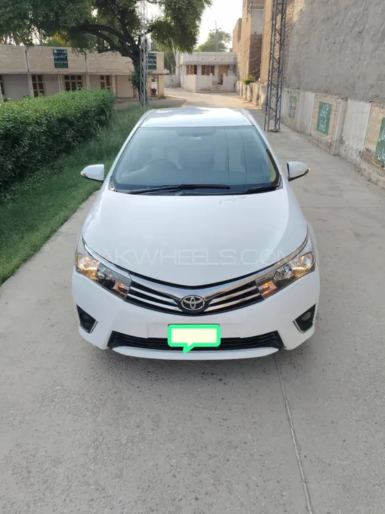Toyota Corolla 2015 for Sale in Dera ismail khan Image-1