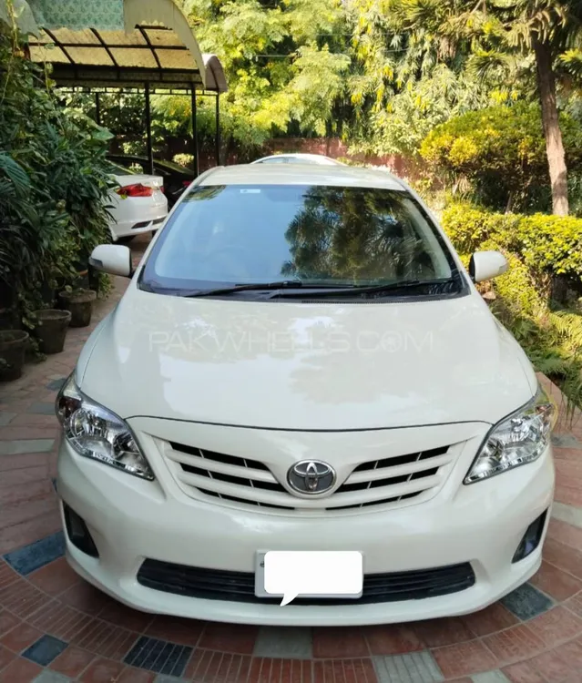 Toyota Corolla 2013 for Sale in Lahore Image-1