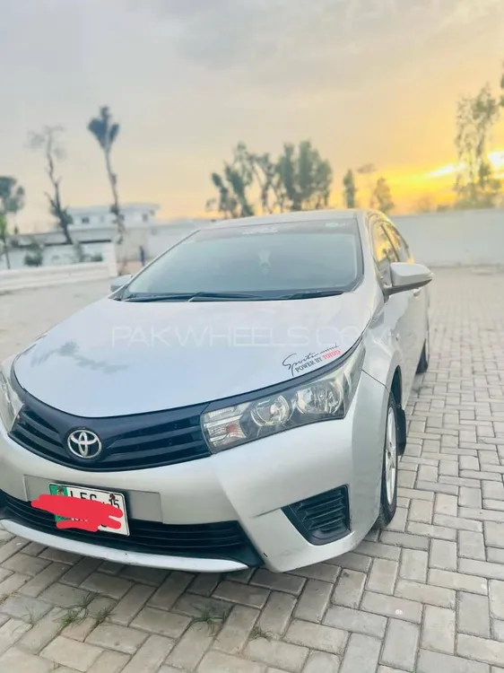 Toyota Corolla 2015 for Sale in Bhalwal Image-1