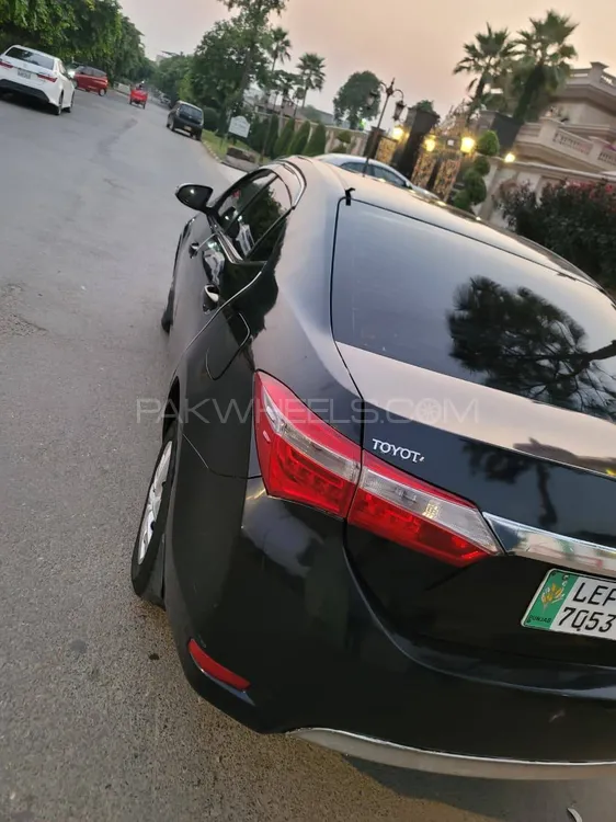 Toyota Corolla 2017 for Sale in Lahore Toyota Corolla 2017 for Sale in Lahore Image-4