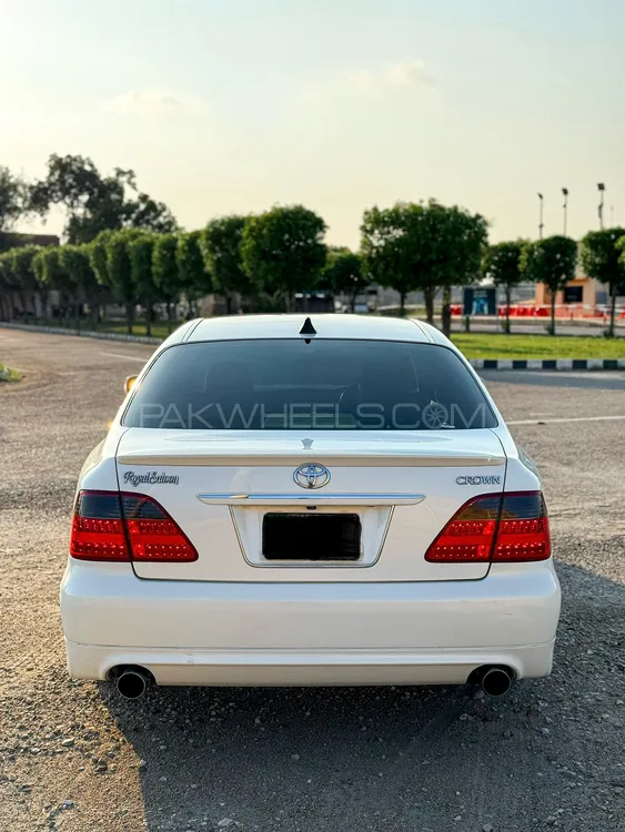 Toyota Crown 2005 for Sale in Lahore Toyota Crown 2005 for Sale in Lahore Image-5