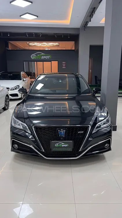 Toyota Crown 2018 for Sale in Islamabad Image-1
