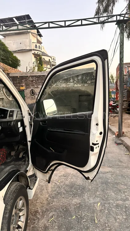 Toyota Hiace 2008 for Sale in Hafizabad Toyota Hiace 2008 for Sale in Hafizabad Image-11