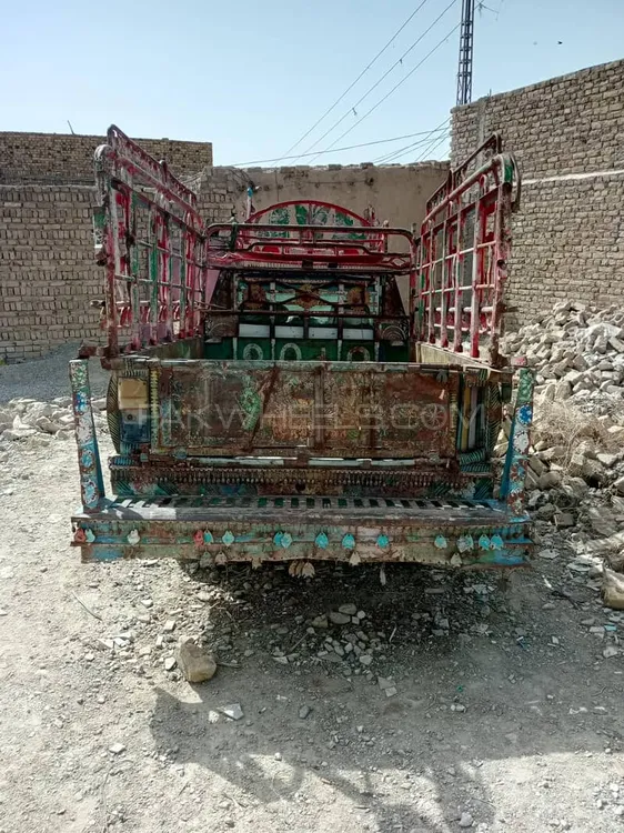 Toyota Hilux 1987 for Sale in Quetta Image-1