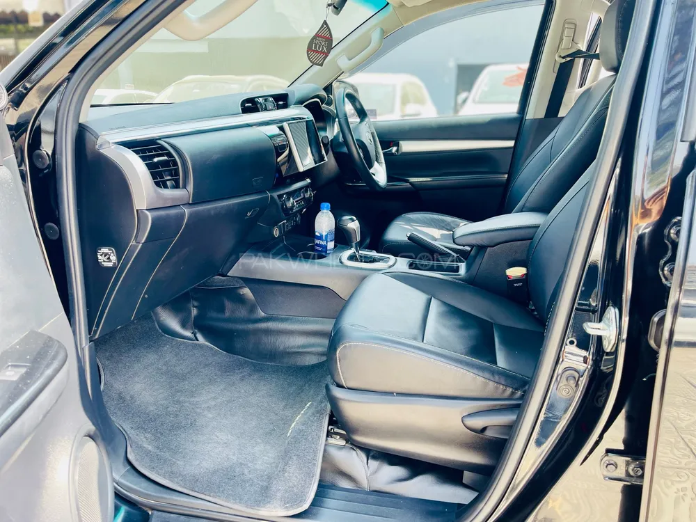 Toyota Hilux 2022 for Sale in Islamabad Toyota Hilux 2022 for Sale in Islamabad Image-7