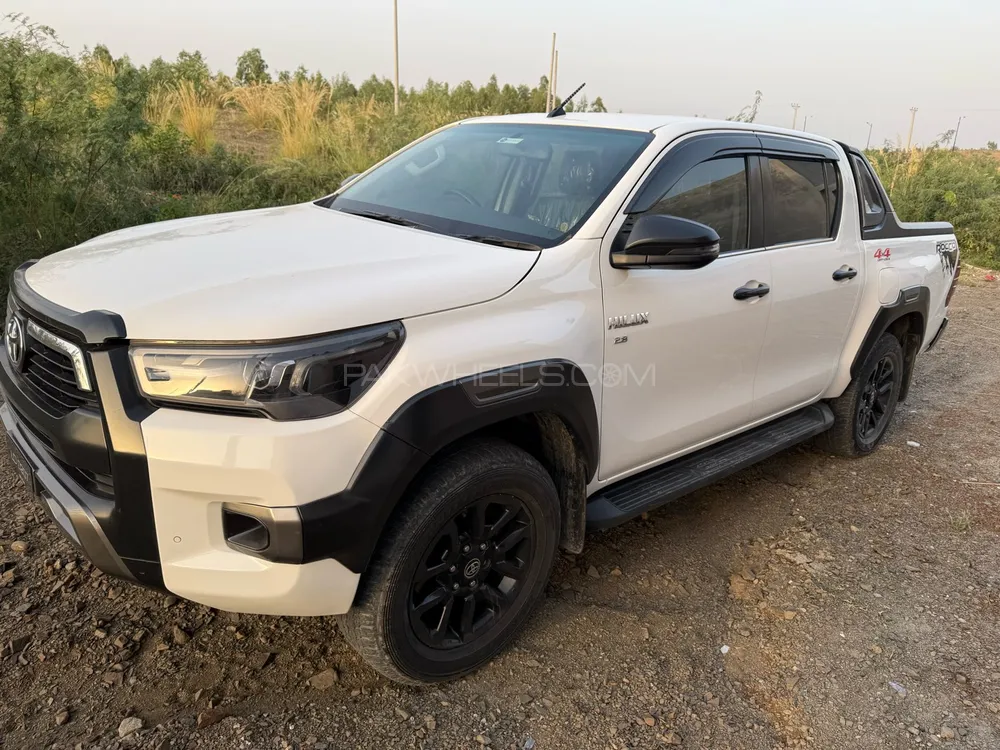 Toyota Hilux 2023 for Sale in Peshawar Image-1