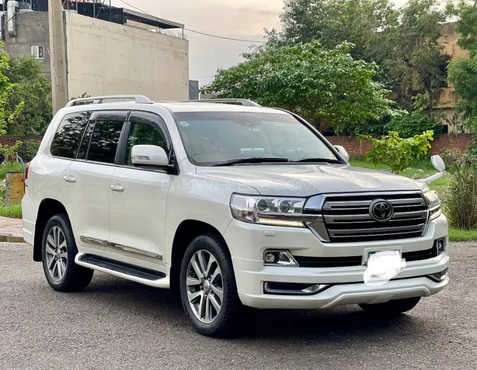 Toyota Land Cruiser 2017 for Sale in Lahore Image-1