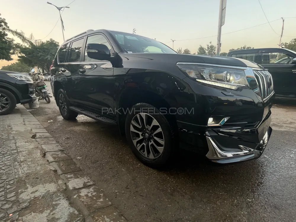 Toyota Prado 2022 for Sale in Karachi Image-1