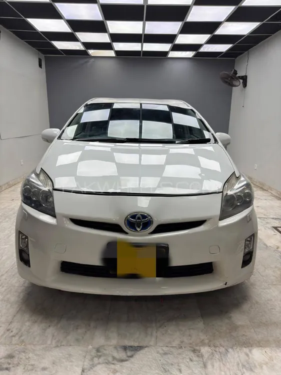 Toyota Prius 2011 for Sale in Karachi Image-1