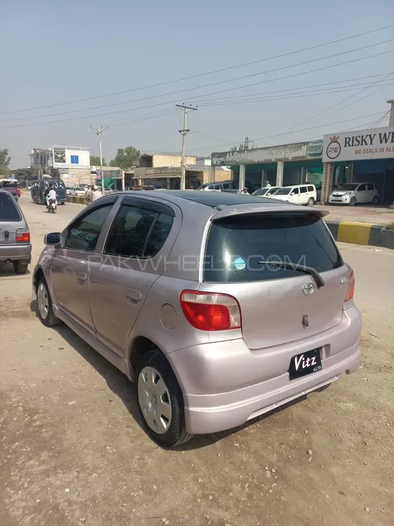 Toyota Vitz 2001 for Sale in Quetta Image-1