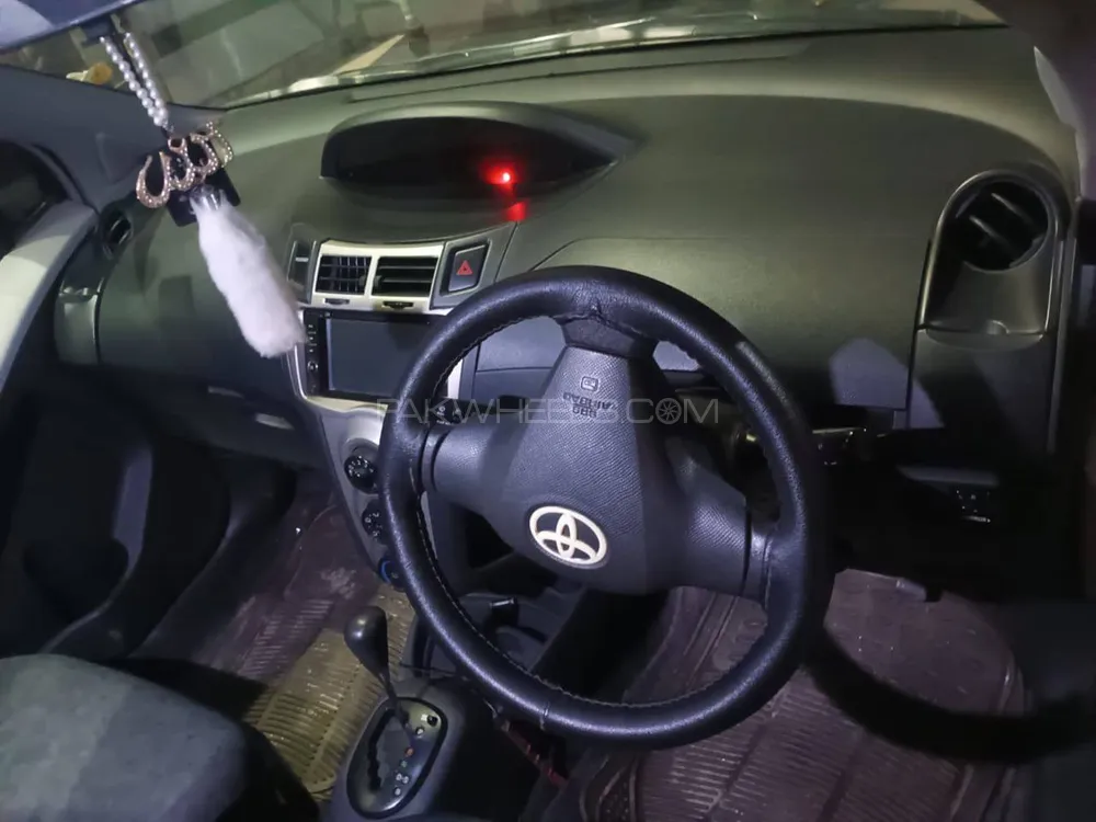 Toyota Vitz 2013 for Sale in Faisalabad Image-1