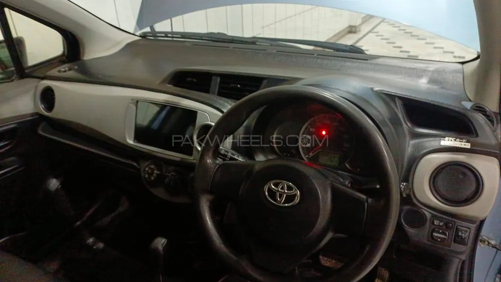 Toyota Vitz 2014 for Sale in Gujranwala Image-1